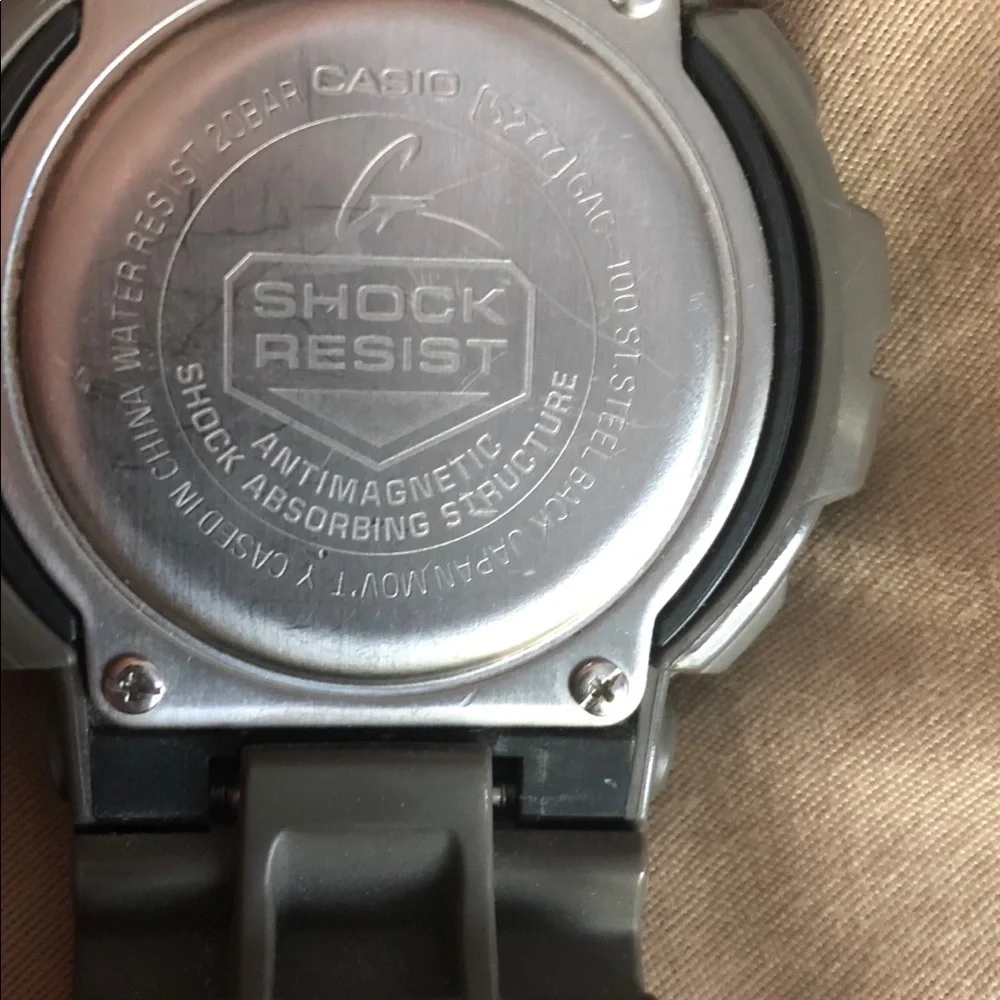 Watch - Picture 2 of 4